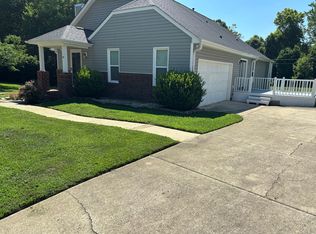10 Kildare Woods Ct, Greensboro, NC 27407