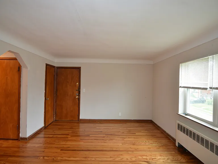 6834 Park Ave — Photo 3