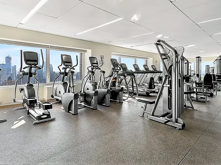 322 W 57th St #38D1 — Photo 14