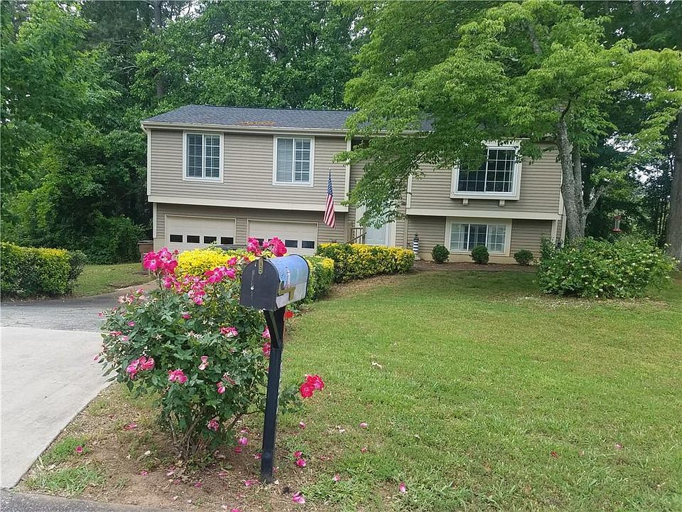 1st image of 2639 Shaw Rd NE