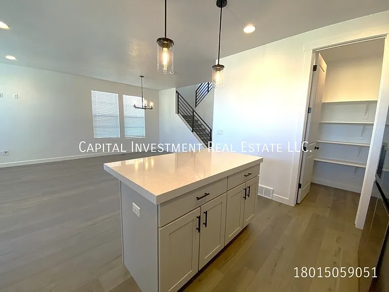 11541 S Engelmann Dr — Photo 5