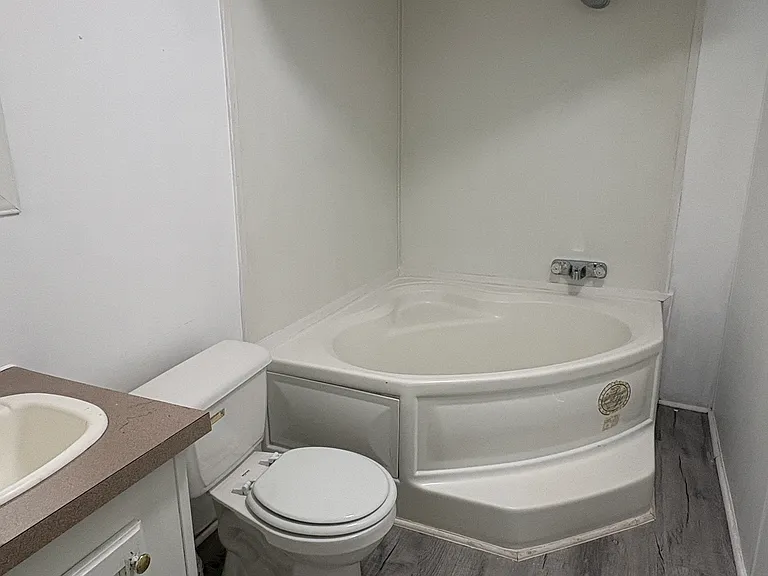 212 Mills Dr — Photo 13