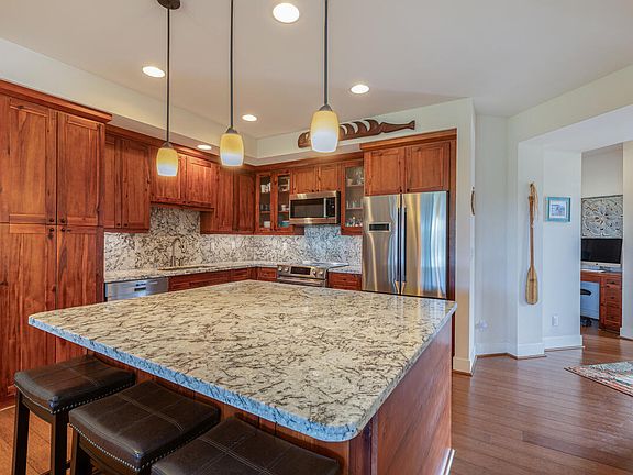 3rd image of 2611 Kiahuna Plantation Dr APT 1J