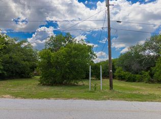 109 N Stadium Dr, Alvord, TX 76225
