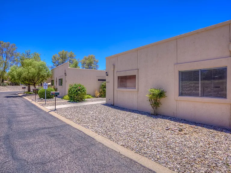 2024 S Birdie Cir — Photo 3