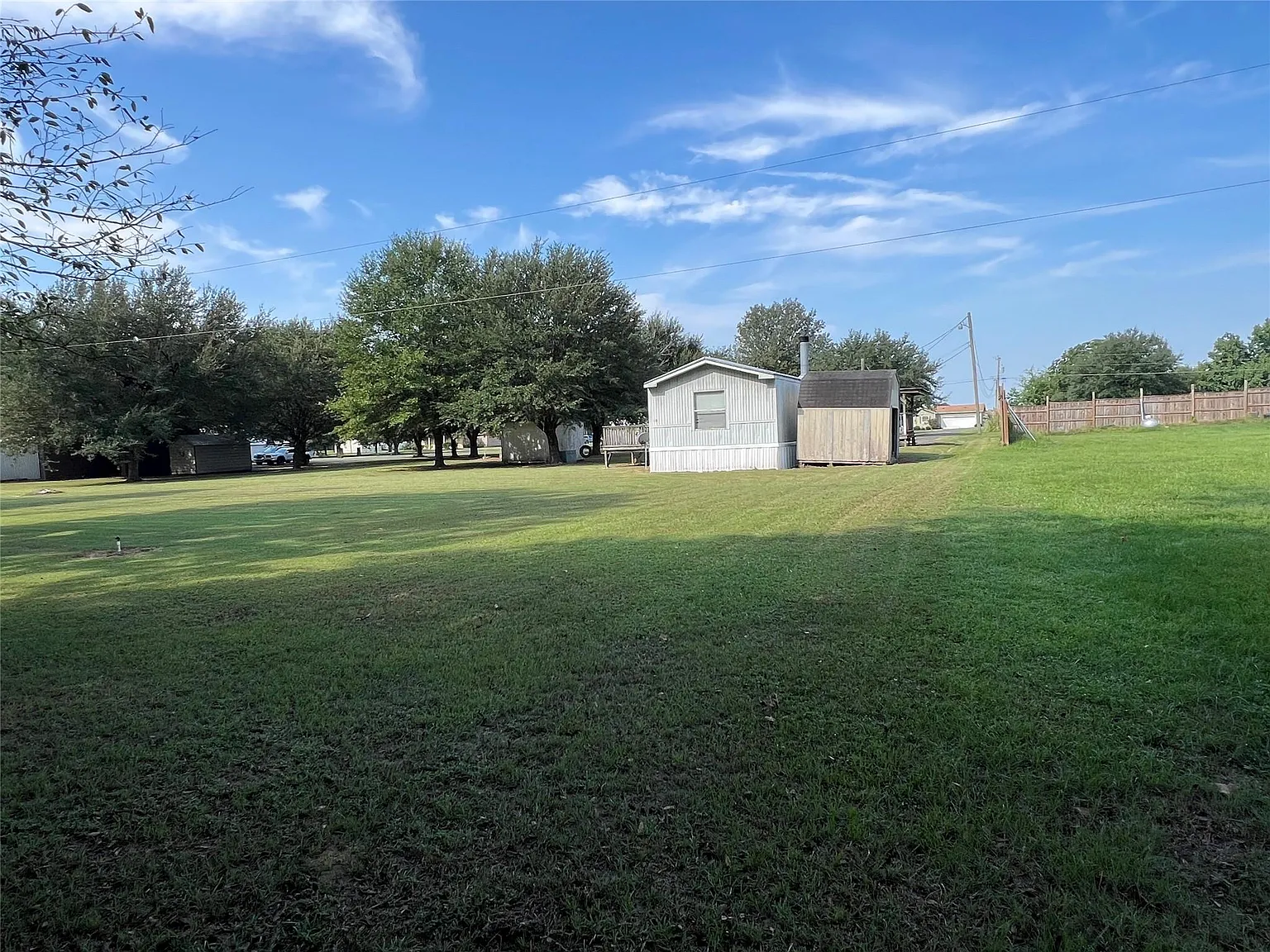 3 bed, 1280 sqft, $1,300 — Photo 1