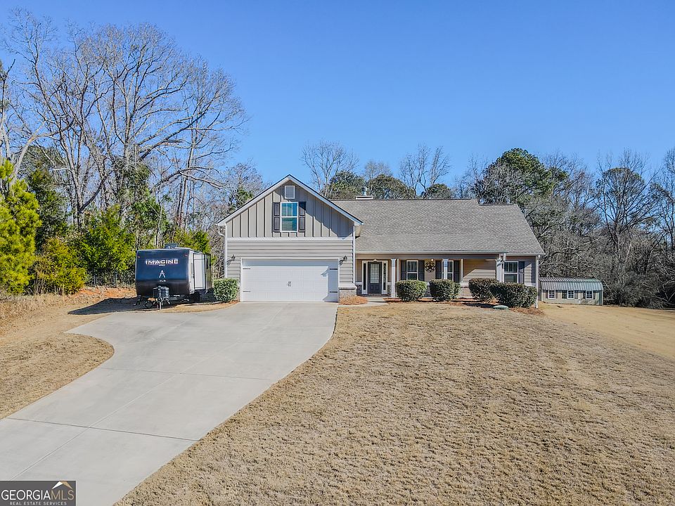 1st image of 233 Poppyfield Farm Dr