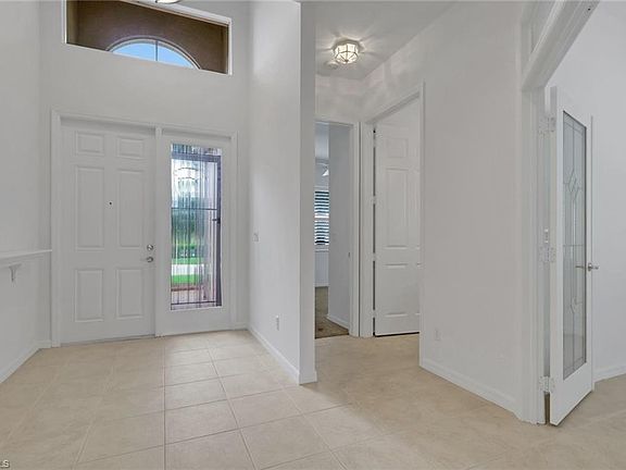 2nd image of 9404 Springview LOOP