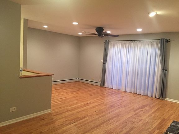 4th image of 809 S Dwyer Ave APT B