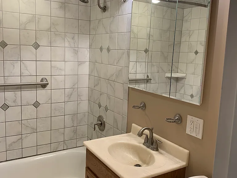 100 Pierson Miller Dr #E5 — Photo 4