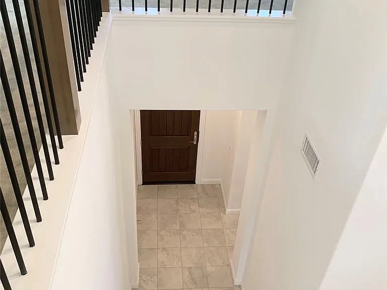 20816 Pine Cone Cir — Photo 11
