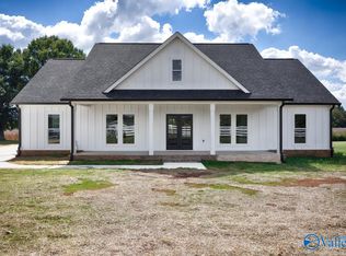 27968 Shannon Rd, Ardmore, AL 35739