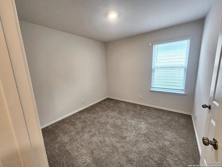 405 Middle Green Loop — Photo 7