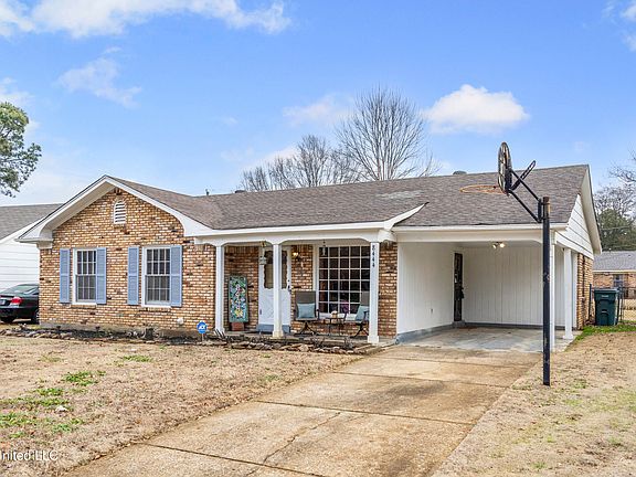 3rd image of 8444 Cedarcrest Dr E