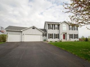 14015 Ridge Point Ct, Savage, MN 55378
