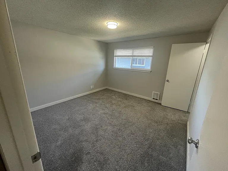 1608 Washington St #9 — Photo 15