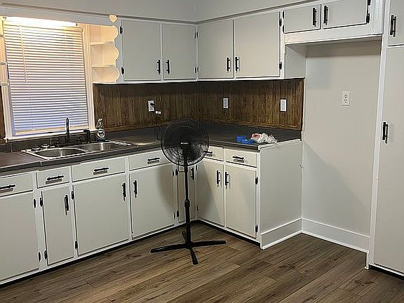 5th image of 1015 53rd St
