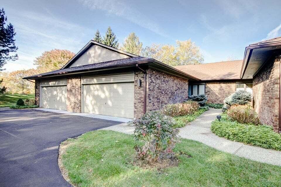 1st image of 3229 Lake Dr SE #2