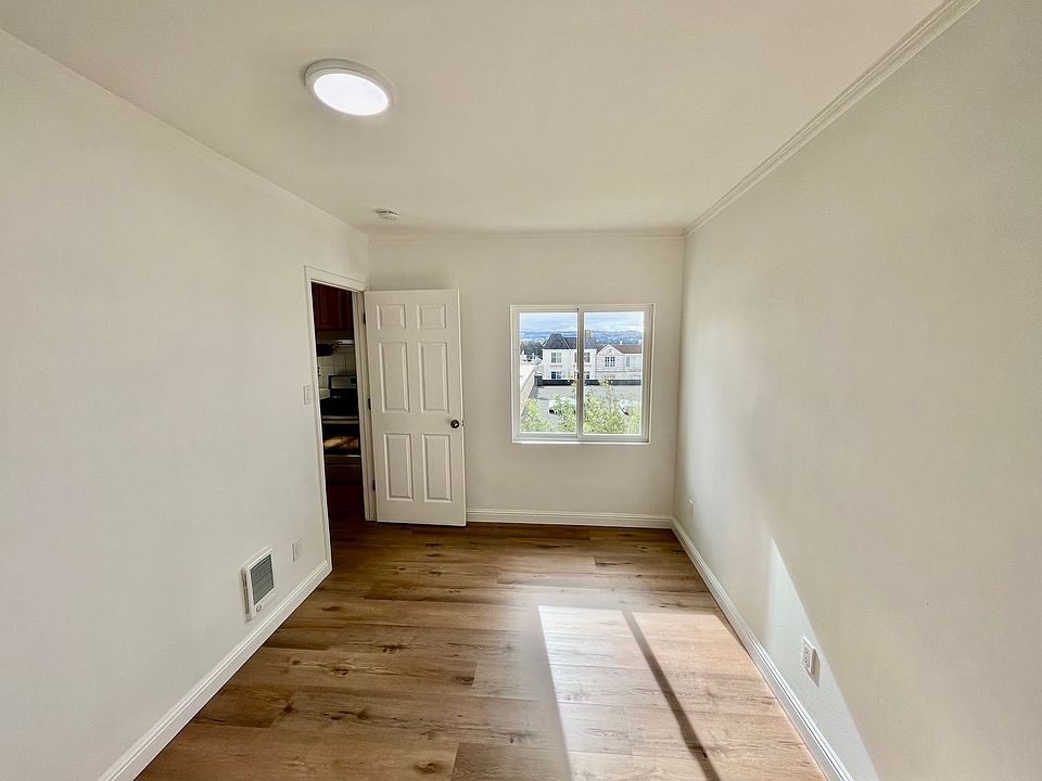 1st image of 2379 27th Ave APT 5