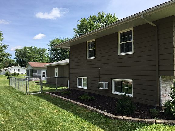 3rd image of 1365 Clay St