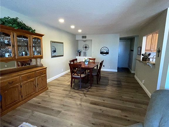 5th image of 281 Trailview Cir