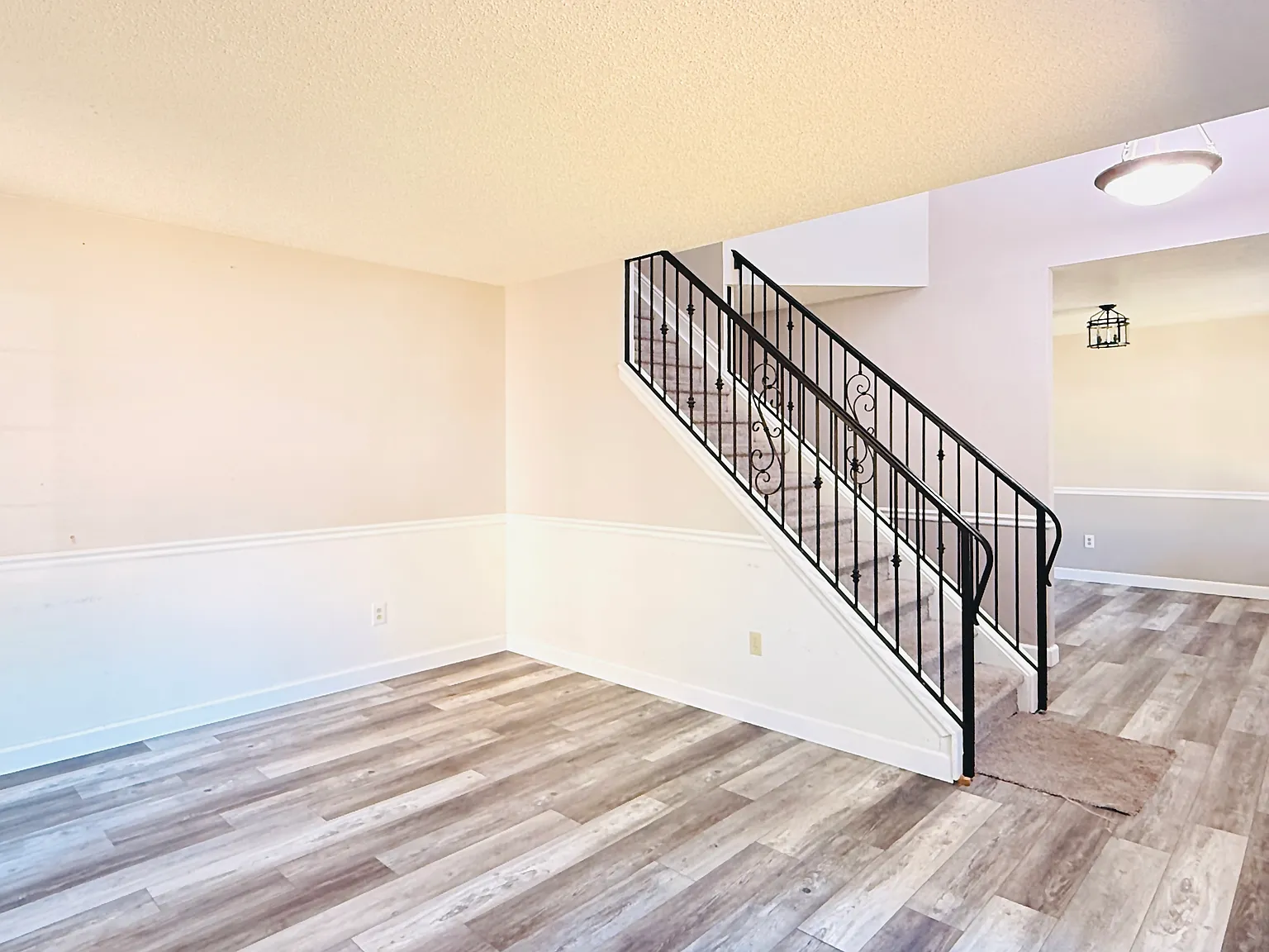 4 bed, 2982 sqft, $3,300 — Photo 3