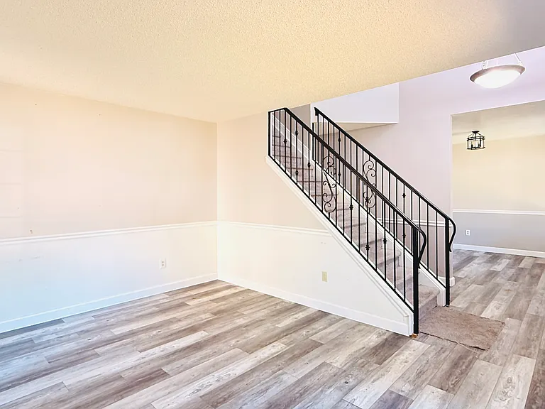 3940 W Union Ave — Photo 3