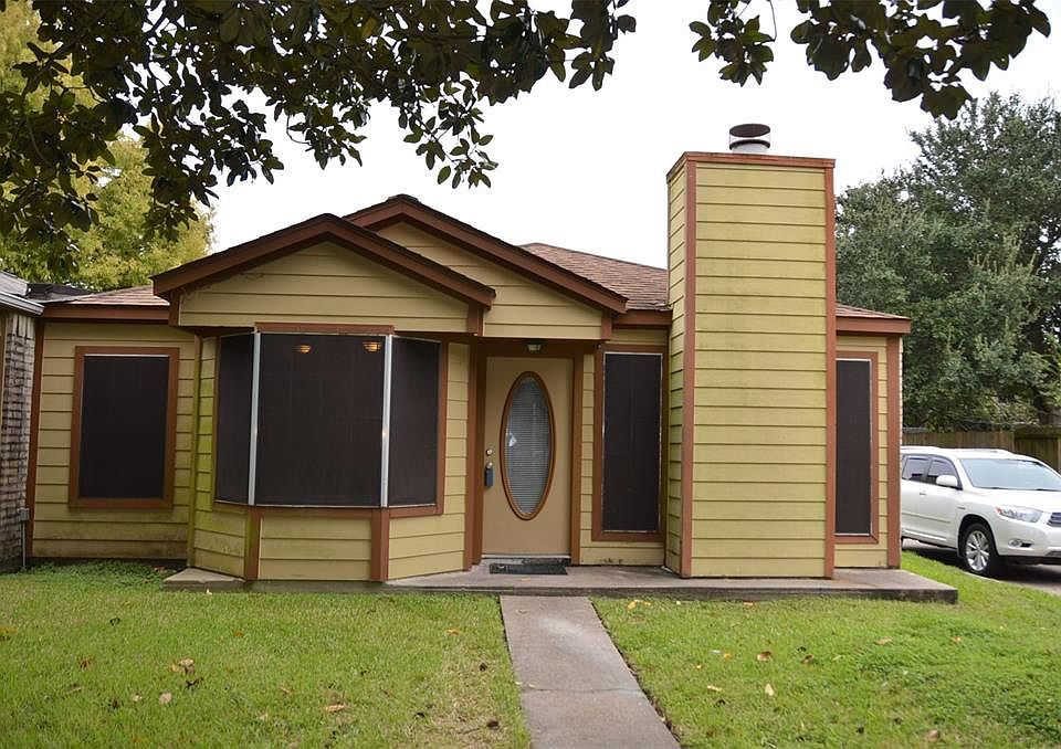 1st image of 1713 Harrison Ct #15