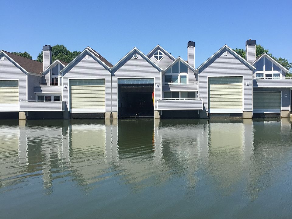 1st image of 231 Marina Point Dr