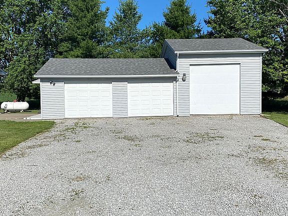 3rd image of 10547 S County Road 50 E