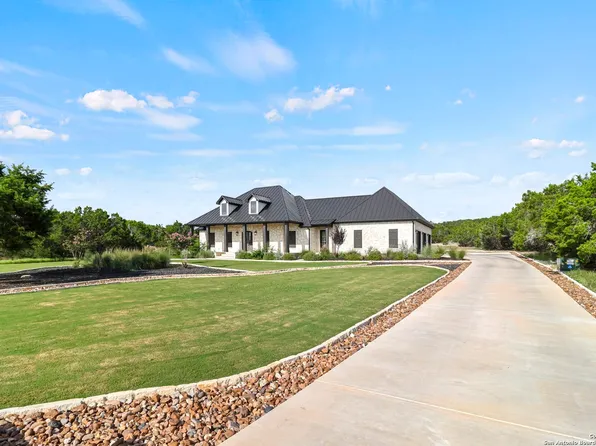 1687 Noble Trl, Canyon Lake, TX 78133