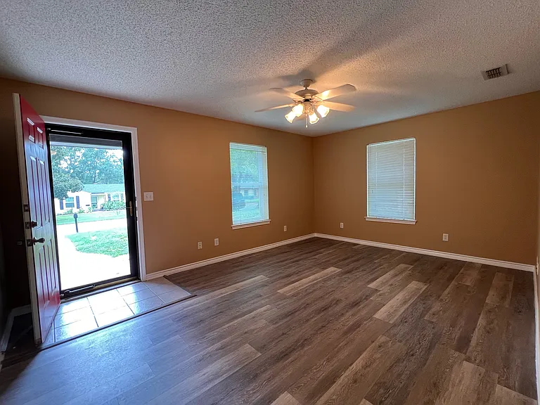 309 Laird Ln #105 — Photo 3