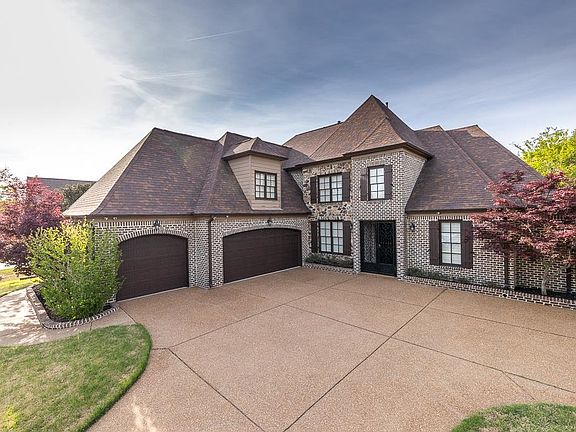3rd image of 10181 Ivy Oak Ln