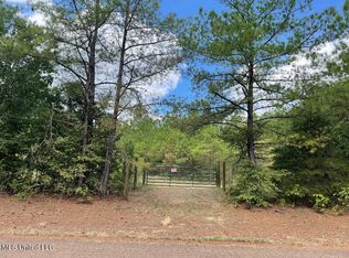 513 Brownlee Rd, Sarah, MS 38665