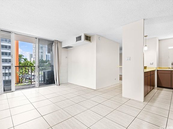 2nd image of 1415 Punahou St APT 406