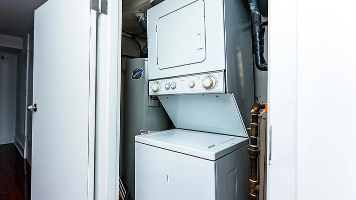 Rented by Nooklyn NYC LLC | media 38