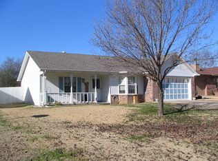 2002 Lessel Dr, Jacksonville, AR 72076
