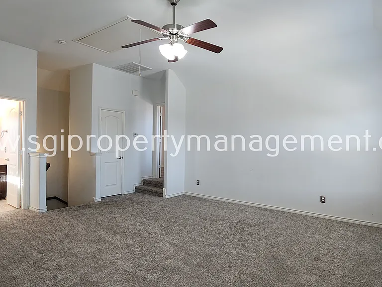 1369 Crescent Cove Dr — Photo 27