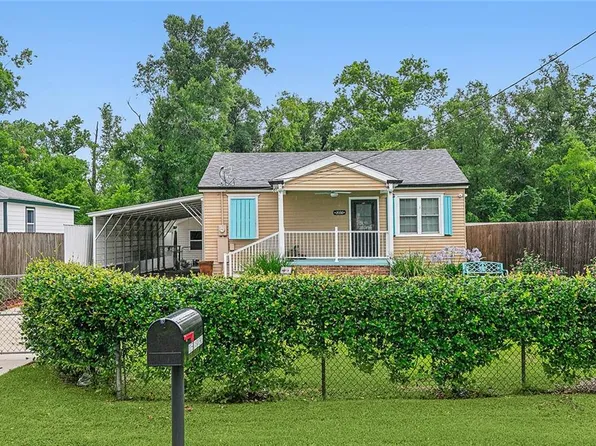 1056 Oak Ave, Bridge City, LA 70094