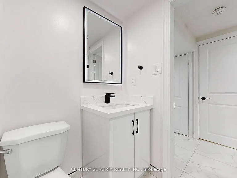 57 Saddle Ridge Dr #LOWER B — Photo 8