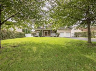 156 Meadow Ln, Paramus, NJ 07652