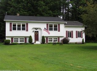12 Buttons Rd, Detroit, ME 04929