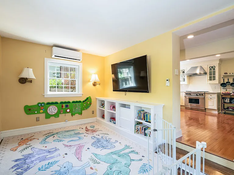 19 Hamilton Rd — Photo 9