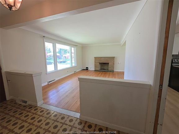 3rd image of 2721 Virginia Park Ave