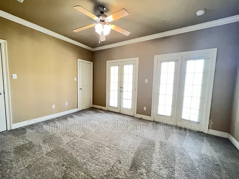 2104 Mount Hope Aly — Photo 9