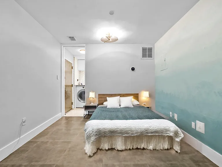 351 S 3rd St #1C — Photo 14