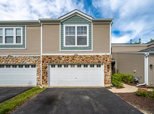 604 Blackstone Ct, Aurora, IL 60504