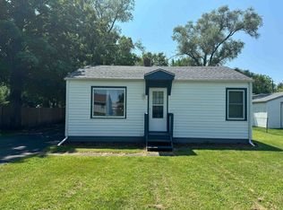 319 Huron Rd, Machesney Park, IL 61115