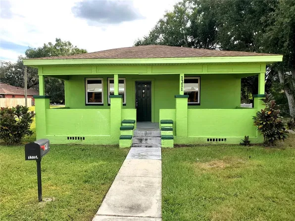 1211 E Warren St, Plant City, FL 33563