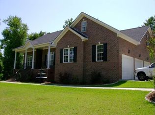 218 Brook Dr, Saint Matthews, SC 29135